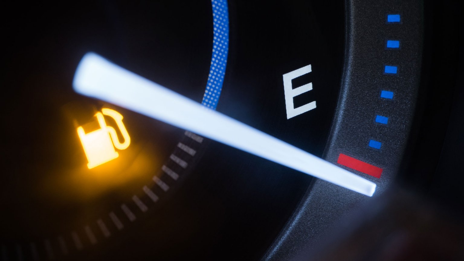 Vehicle gas light on and needle showing as empty Toronto